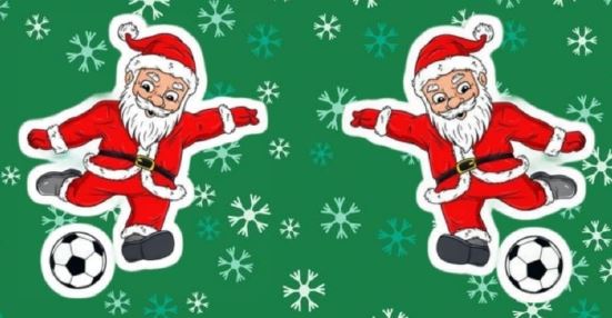 Grafica: disegno di due Babbo Natale che giocano a calcio